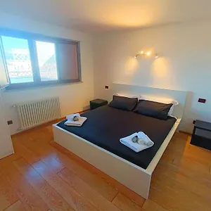 10 Min To Center Luxury Panoramic Penthouse Apartament